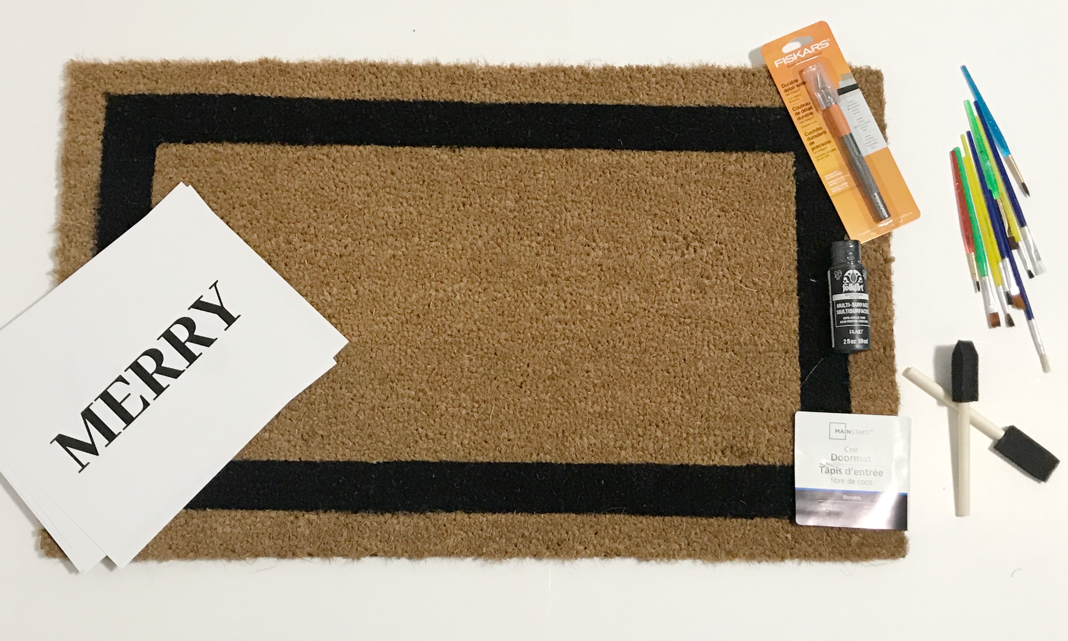 DIY Doormat #aylarianne #DIYdoormat #DIY #christmasdoormat
