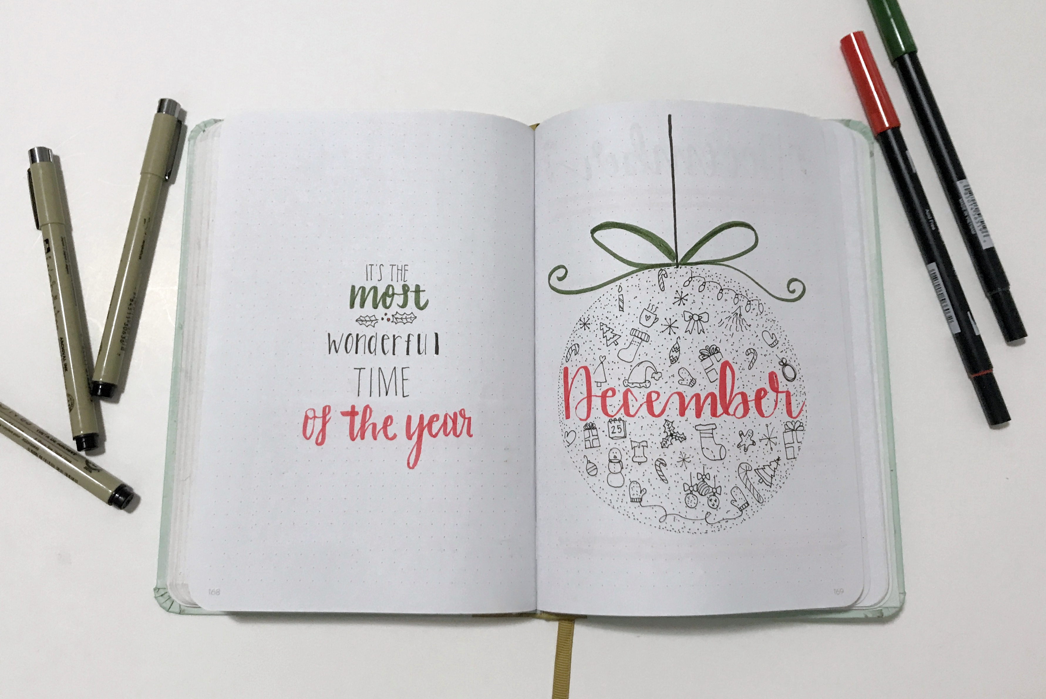 December Christmas Plan With Me Bullet Journal TItle Page #aylarianne #planwithme #bulletjournal #christmasbulletjournal