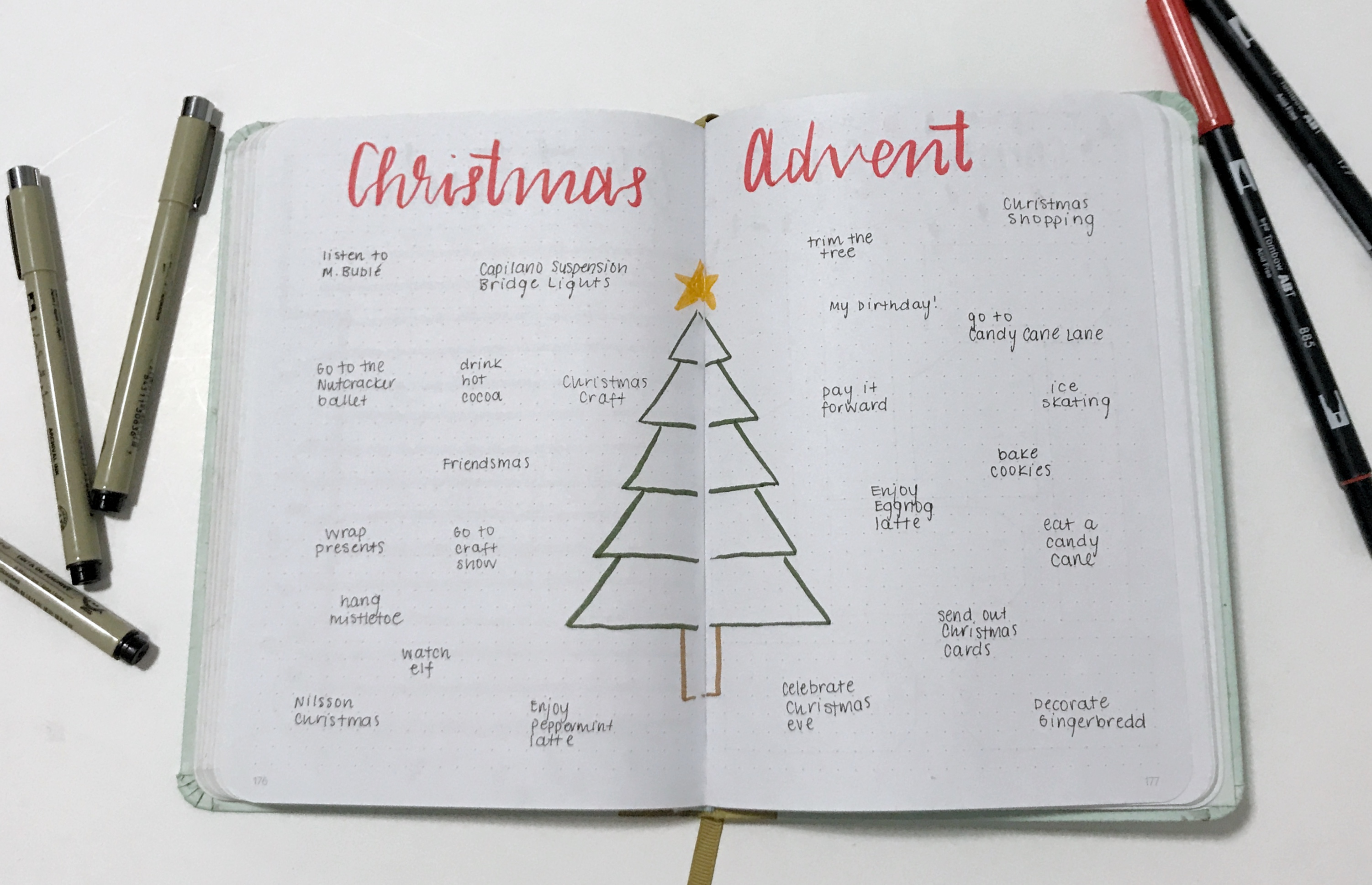 Christmas Activities Advent Calendar Bullet Journal Spread #aylarianne #christmasbulletjournal #christmasactivitiesadvent