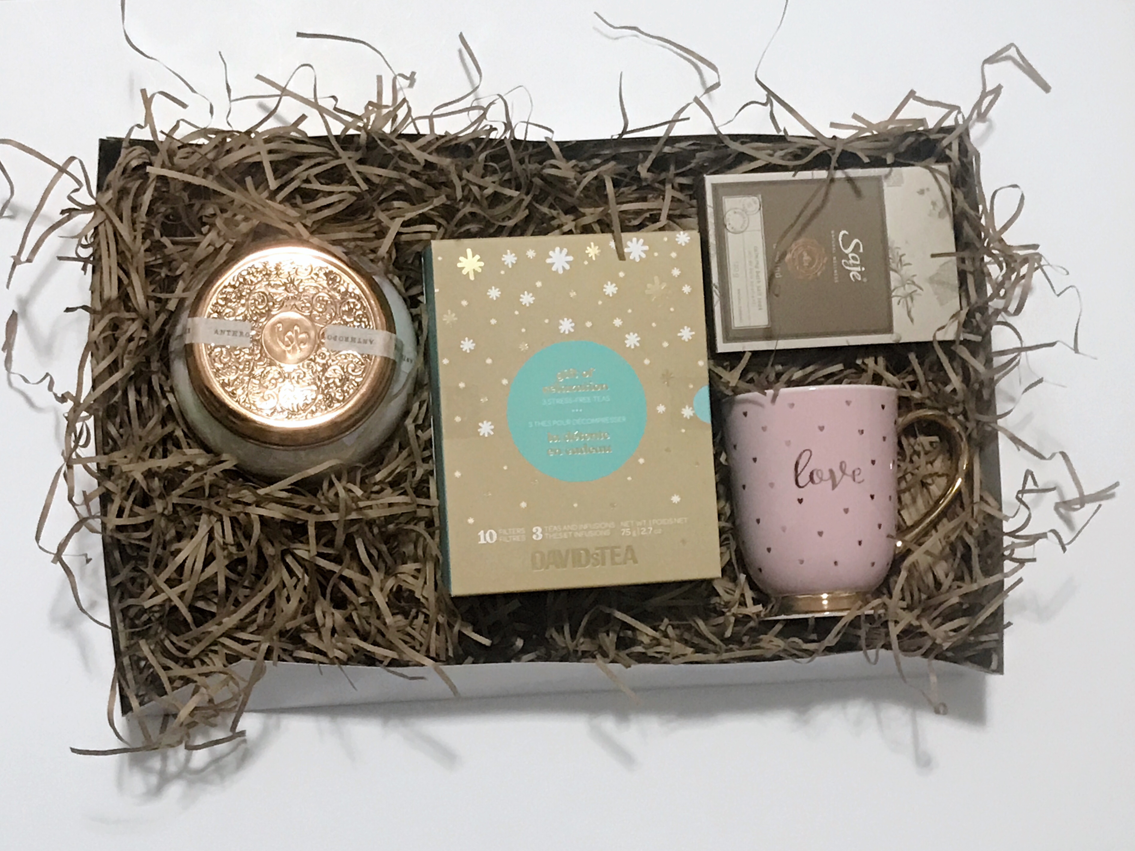 DIY Gift Box #aylarianne #giftbox #DIYgiftbox #DIYchristmaspresent