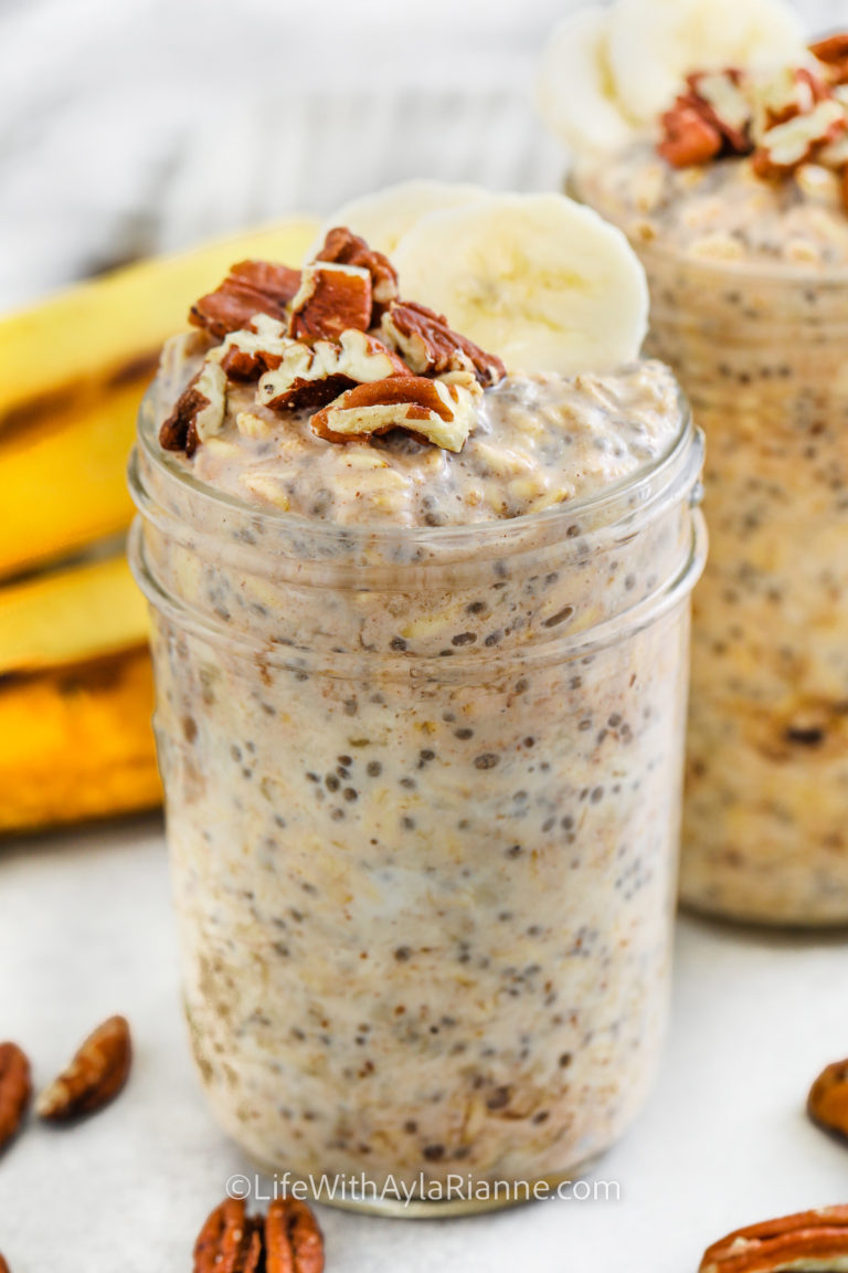 jars of Banana Bread Overnight Oats
