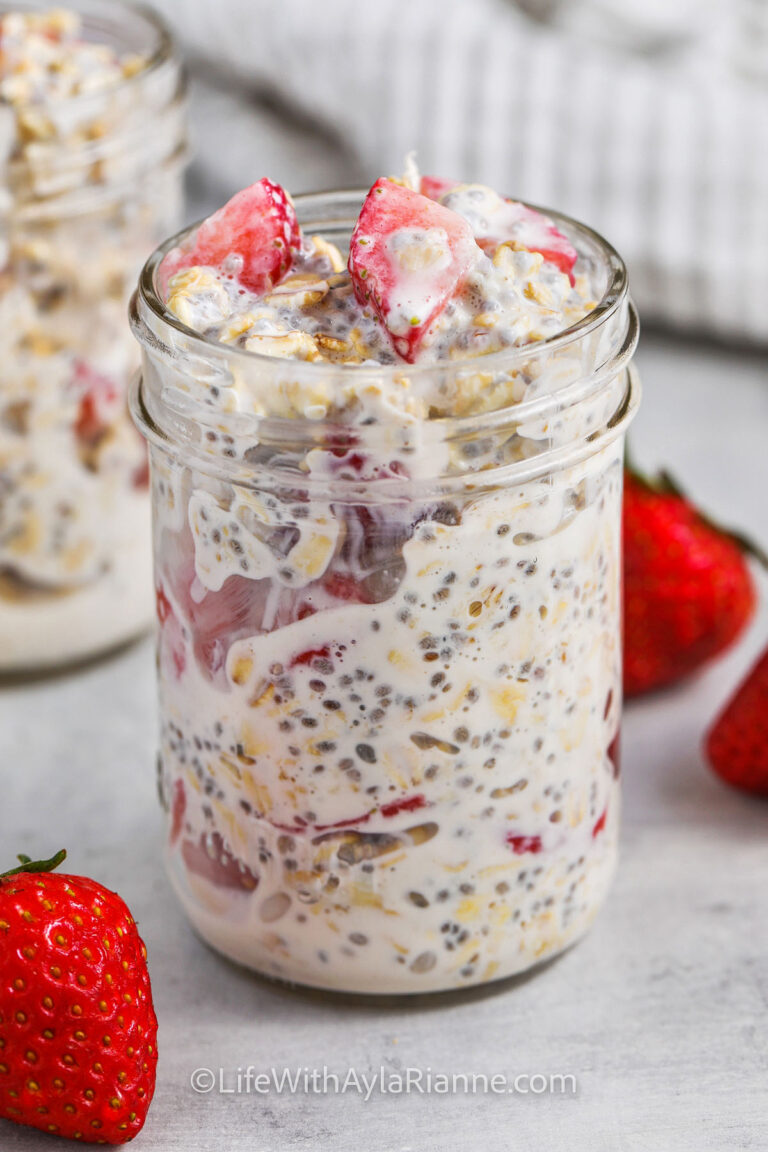 Strawberry Overnight Oats in a jar