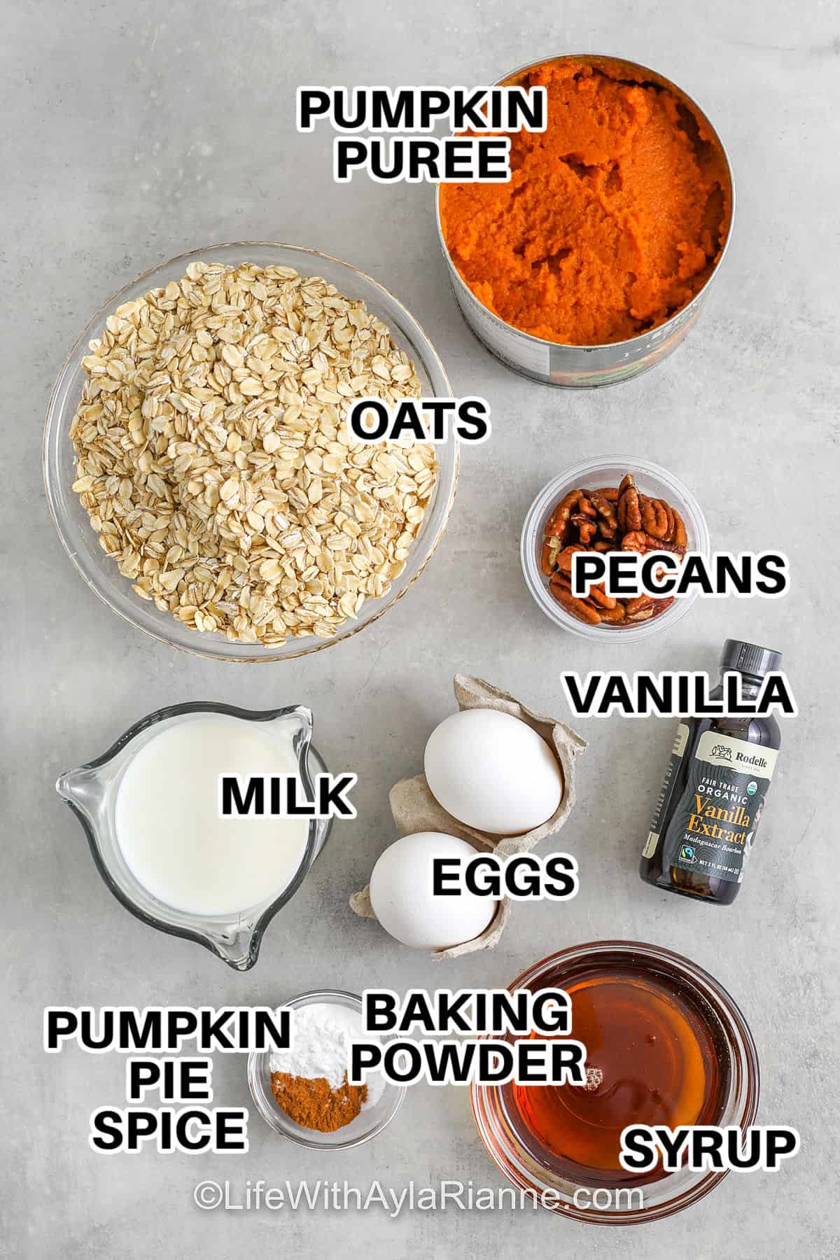 pumpkin puree , oats , pecans , vanilla , eggs , milk , pumpkin pie spice , baking powder , syrup with labels to make Pumpkin Pie Baked Oatmeal