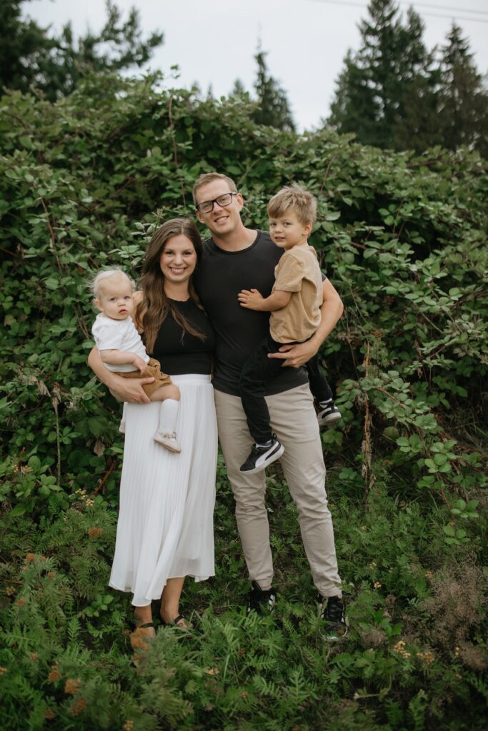 a picture of ayla rianne and her family.